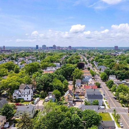 Peachy Paradise In East Rock Near Dt/Yale Ню Хейвън Екстериор снимка
