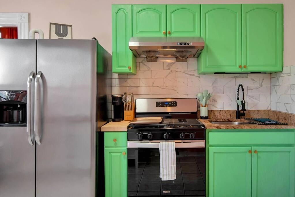 Peachy Paradise In East Rock Near Dt/Yale Ню Хейвън Екстериор снимка