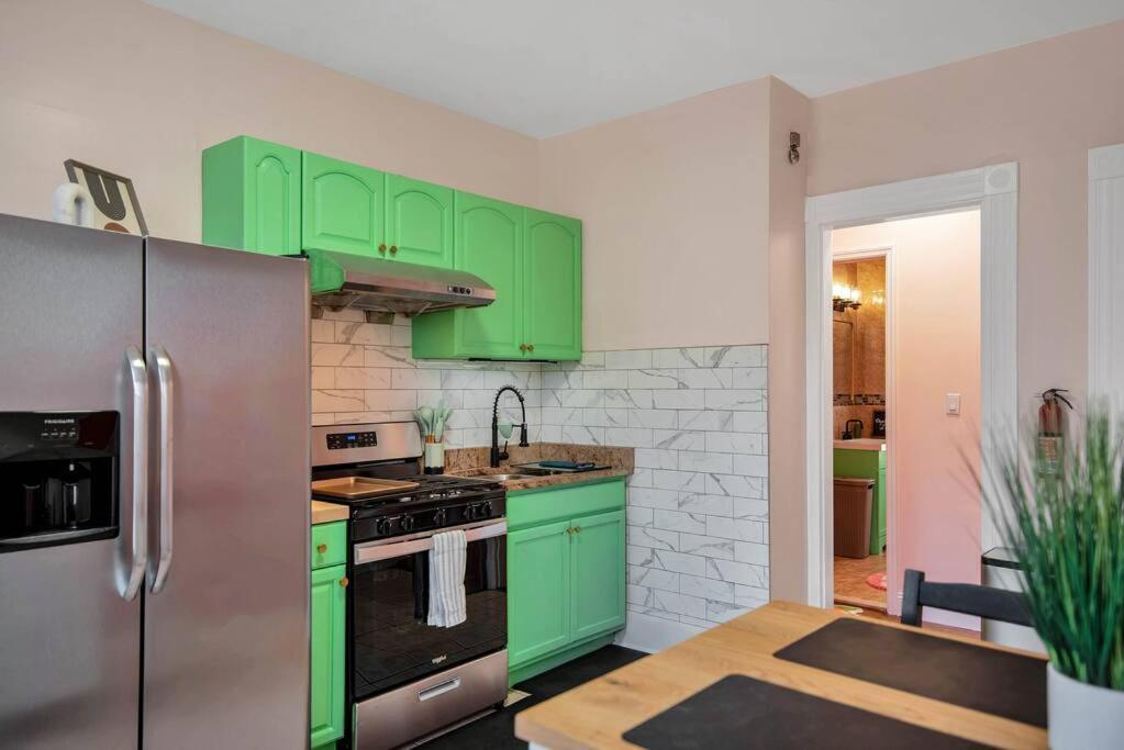 Peachy Paradise In East Rock Near Dt/Yale Ню Хейвън Екстериор снимка