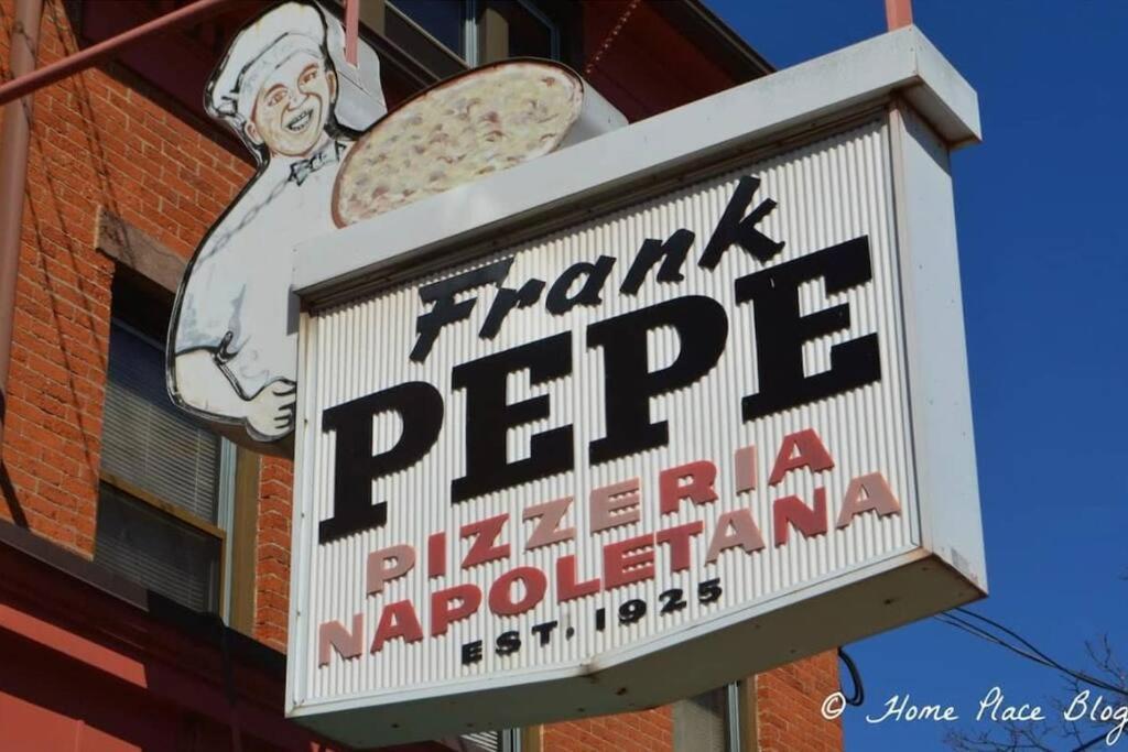 Peachy Paradise In East Rock Near Dt/Yale Ню Хейвън Екстериор снимка